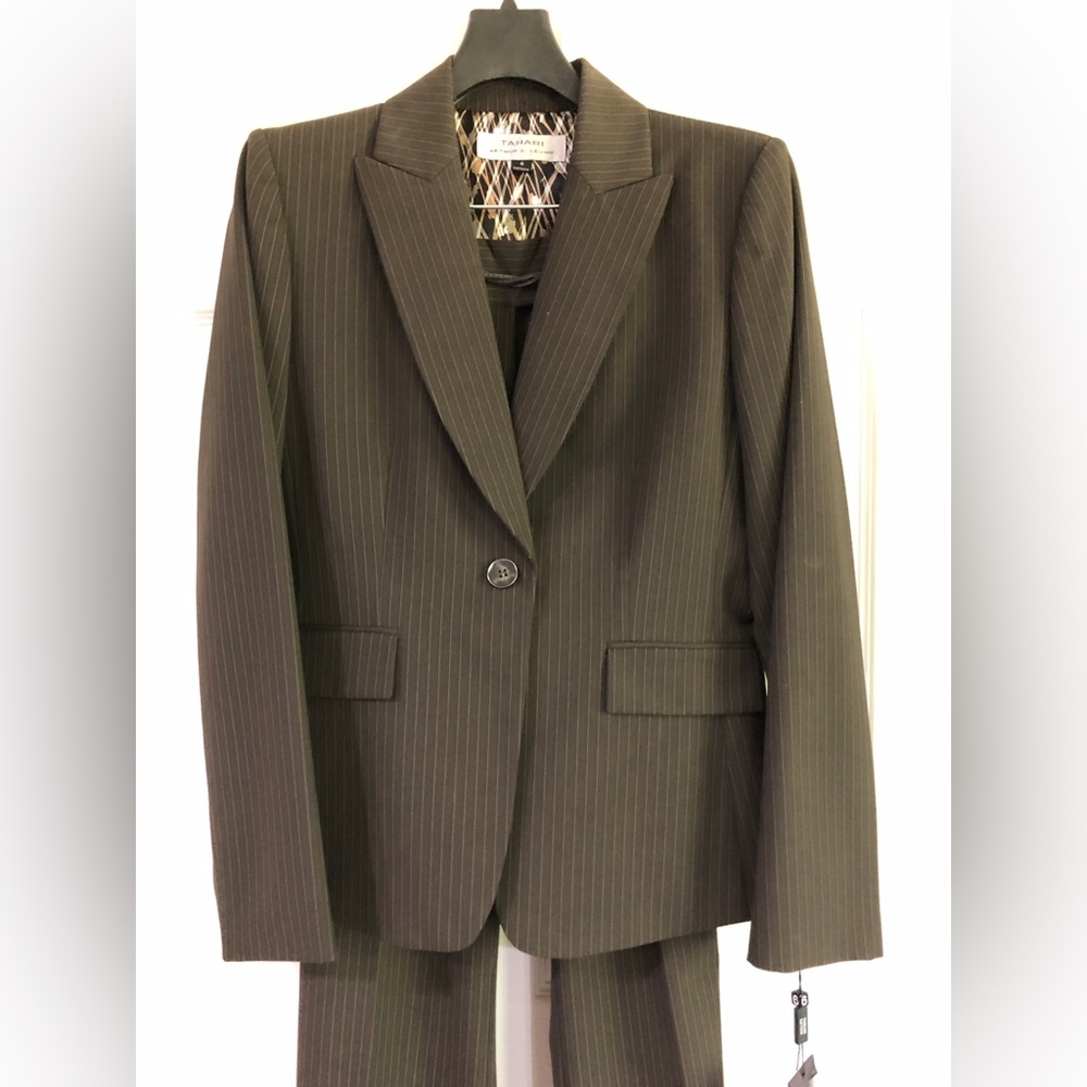 Tahari Brown w/ off white pin strips suit size 6